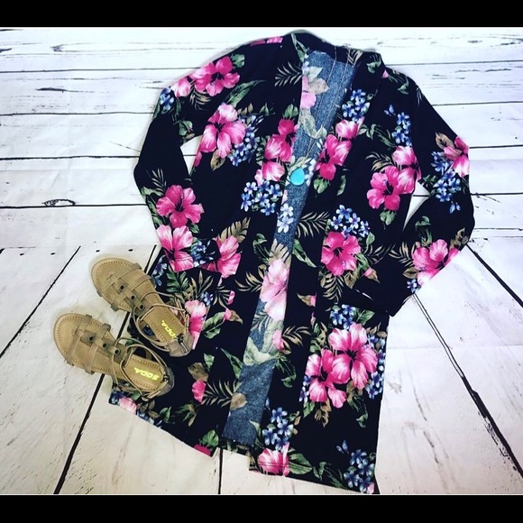 Tops - Floral Cardigan